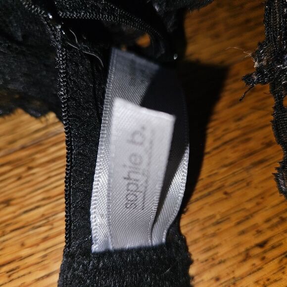 Sophie B Women's Black Lace Overlay 34C Bra – Gently Worn Intimates - Picture 2 of 7